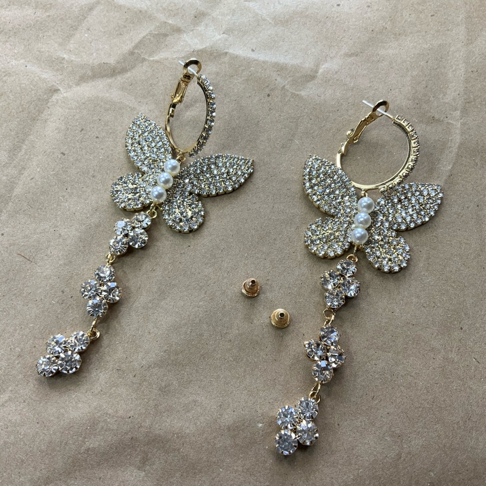 Metal diamonds pearls Butterfly Long Earrings - Picture 10 of 11